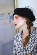 将图片加载到图库查看器，Grosgrain wool knit black beret with veiling

