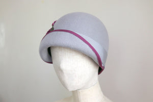 1920s Inspired Cloche Light Grey with Magenta Rose