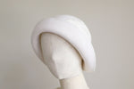 Muat gambar ke penampil Galeri, 1920s Inspired White Cloche for wedding
