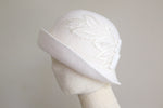 Cargar imagen en el visor de la galería, 1920s Inspired White Cloche for wedding

