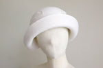 将图片加载到图库查看器，1920s Inspired White Cloche for wedding
