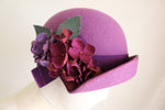 将图片加载到图库查看器，Mauve Cloche with purple Hydrangeas
