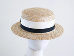 Cargar imagen en el visor de la galería, A classic boater hat with two colour Grosgrain

